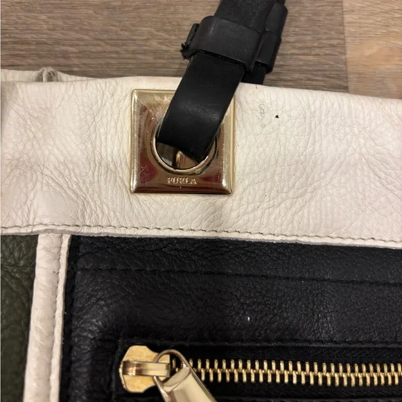 Vintage Furla Women's Green and Black Leather Tote Bag - Picture 4 of 12